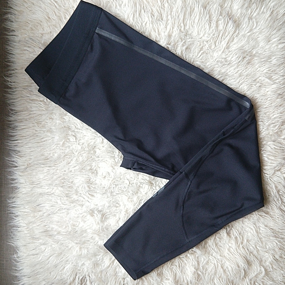 Adidas Black Cropped Legging with Sheer Leg Cut-out Sample XL